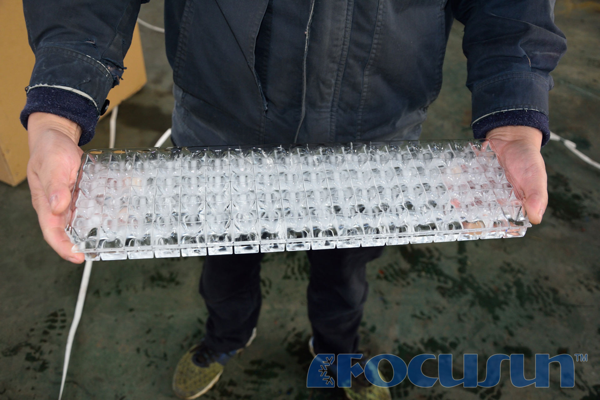 Buy Large cube ice machine FIC-200 Factory, Manufacturer & Supplier - Image 3